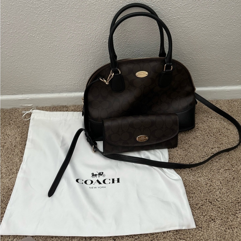 Coach bag with matching wallet. Very minor wear, overall is excellent condition